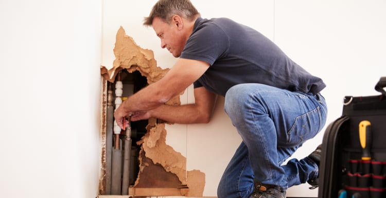 A Guide to Water Damage Repair Tips